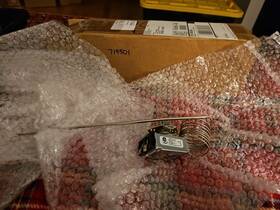 719501 Bluestar Genuine Oem Thermostat B67