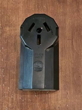 H-10319 Bryant Vintage Bakelite 50 Amp 250 Volt Oven Stove Electrical Receptacle
