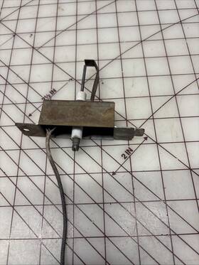05101 Cleveland Electrode Combination Ignitor - Free Shipping Geniune Oem