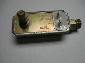 Nc-4153-5 Eaton Nc-4149-5 30134 1fa Gas Oven Range Safety Valve 0.5psi 3.03/3.3vac