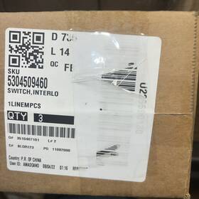 5304509460 Frigidaire Latch Switch And White Holder Fits Microwav New In Package