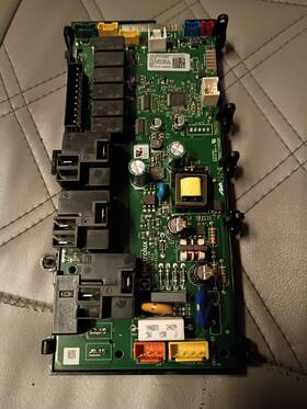 A17106804 Frigidaire New Range Control Board Part # Rev B