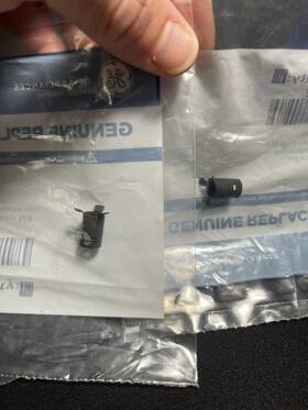 Wb01k10112 Ge Appliance Replacement Part Range Electrode Clip X 2