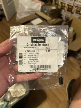 6128780 Miele Bottom Seal
