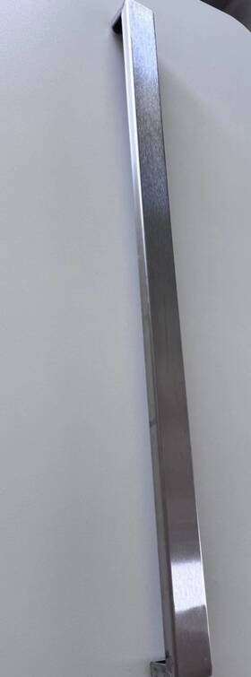 G3203145 Viking Range 30 Inch Drip Tray Handle Rail Missing One Mounting Bracket