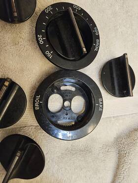 311069 Whirlpool 311065 Range Knob Dial Lot 7 Parts # 5 Knobs