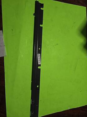 8303116 Whirlpool Oven Rail Left Used