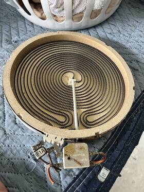 9759351 Whirlpool Range 2400/1200 Watt 9 7/8 Inch Dual Element E40