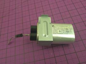 Ch85-21105 Whirlpool W10850446 - Microwave Hvcapacitor 2100vac 1.05uf W11256462