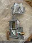 Robertshaw Y-30300-1 Gas Valve & Regulator Oven. Fixed Price $100.00.