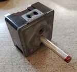 New Oem Amana Range Stove Infinite Switch R0702564 C27027-4. Fixed Price $49.00.