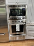 Thermador Triple Wall Oven PODMW301J. Fixed Price $3000.00.