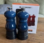 Le Creuset 4.33 In Petite Salt And Pepper Mill Nuit Blue New Nib. Fixed Price $74.99.