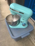Frigidaire 4.5-LITRE 8-SPEED Retro Stand MIXER(N0326700). Fixed Price $59.98.